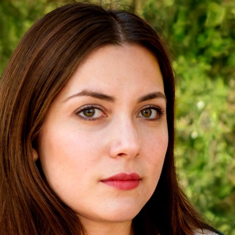 Sarah Hoffmann - Investorenbeziehungen-Expertin